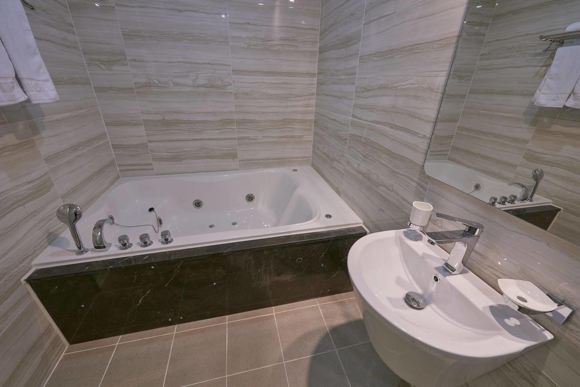 Dubai Hotel Gwangju Metropolitan City Eksteriør billede