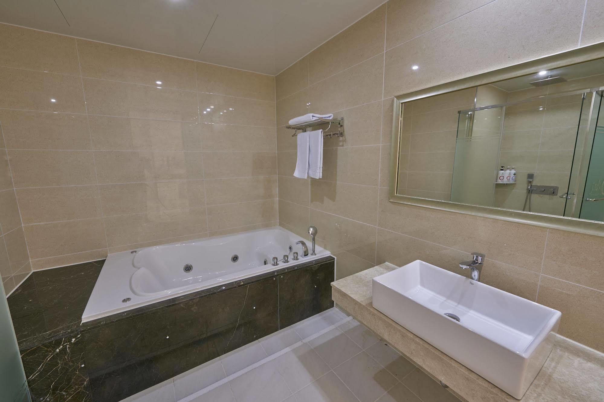Dubai Hotel Gwangju Metropolitan City Eksteriør billede